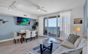 Stylish 1BD Beachfront Condo with Amenities Galore! by Dolce Vita Getaways!